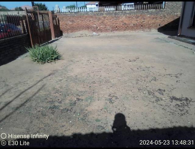 2 BEDROOM HOUSE FOR SALE IN SOSHANGUVE FF